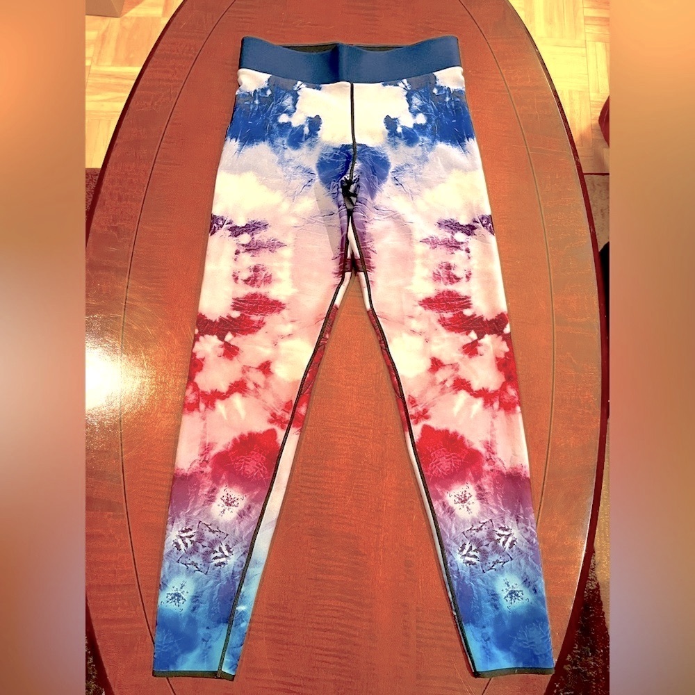 Ultracor tie-dye / abstract galaxy print leggings. Blue, fuchsia, white. Size S